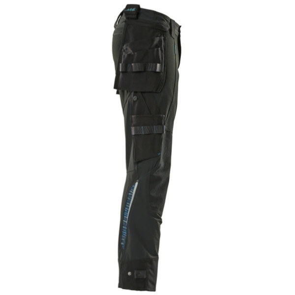Right side close-up of Mascot Advanced 17031 trousers with reinforced cargo pockets and utility loops – ideal for tradesmen.