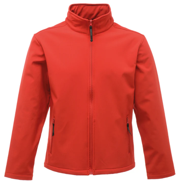 Front view of the Regatta Classic Softshell Jacket TRA681 in Classic Red showing zip pockets and 3-layer softshell construction.